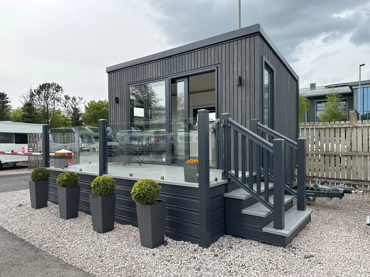 Mo.4 450S Office photo 2