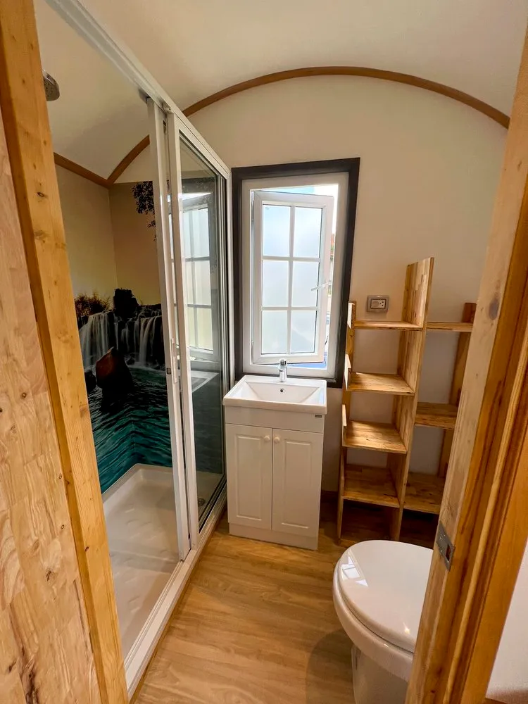 Shepherds Cabin photo 2